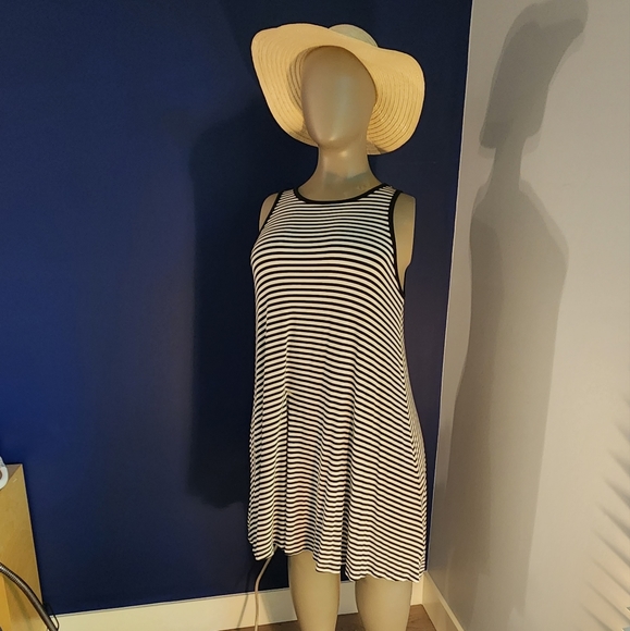 Jersey Sleeveless Swing Dress - Picture 2 of 5